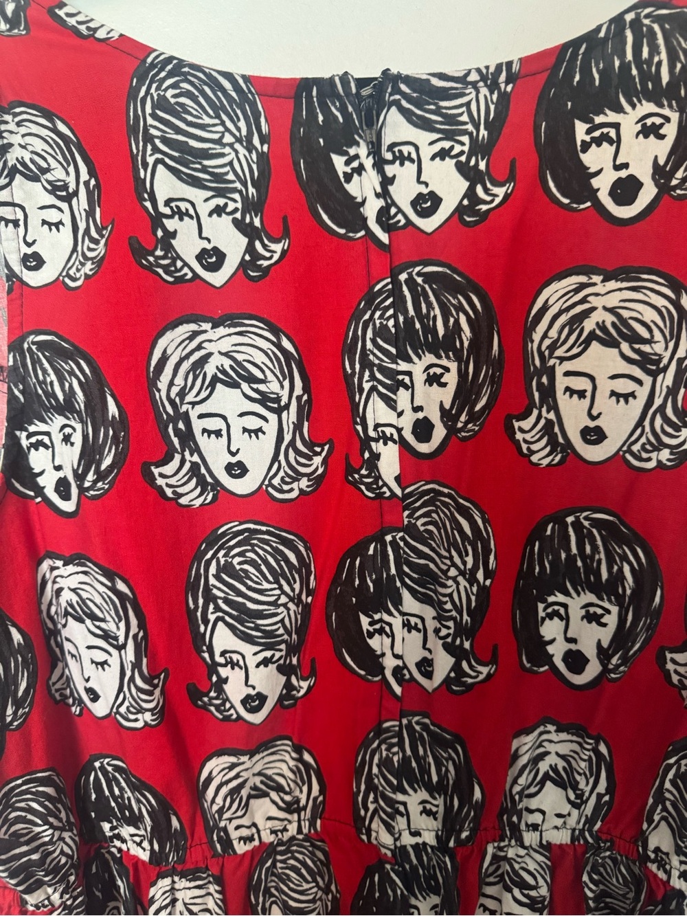 Retrolicious “I’m Wiggin’ Out” Plus Size Dress - Picture 4 of 8